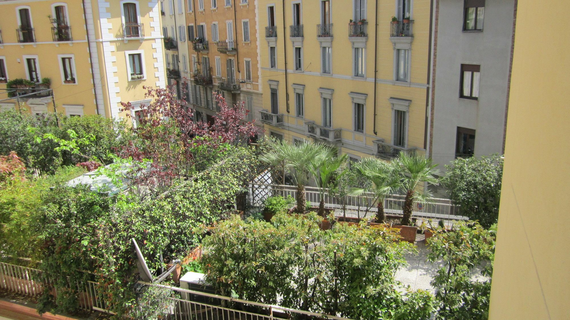 Aiello Rooms Milan Exterior photo